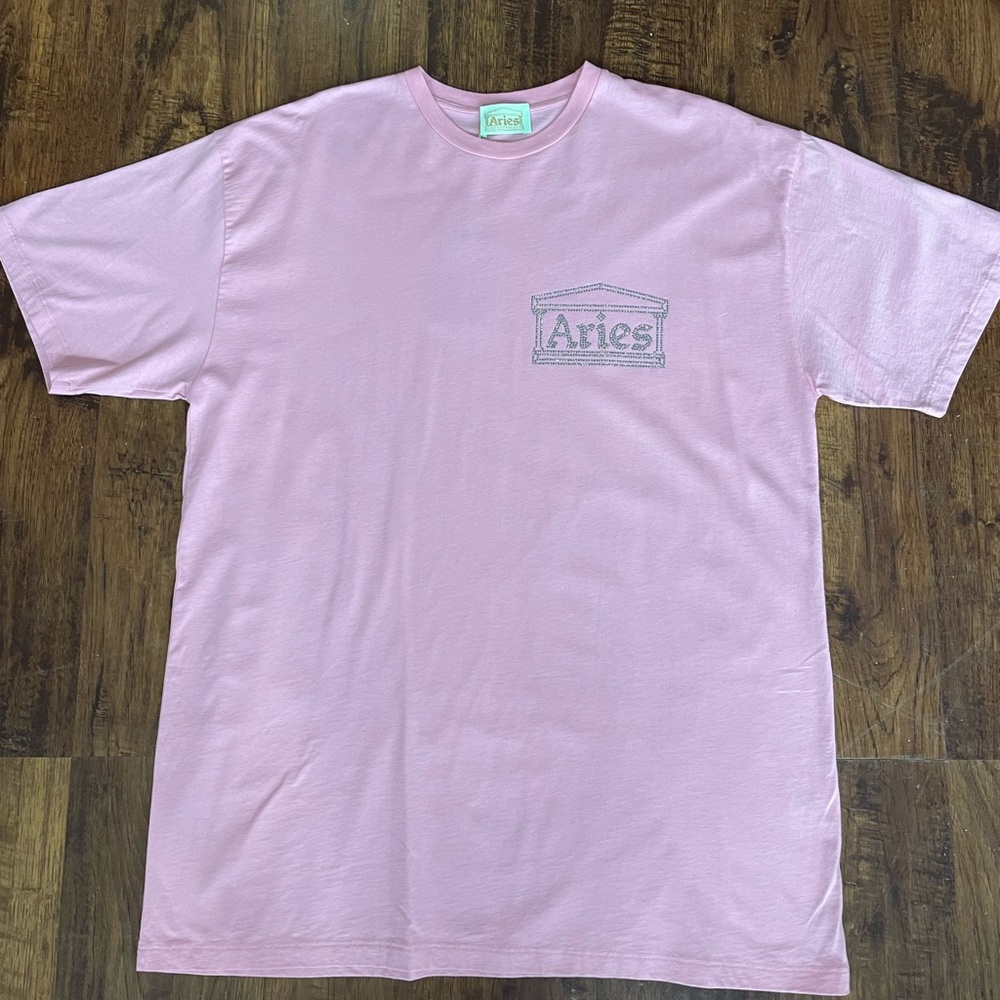 NWT Aries Arise Crystal Temple T-shirt in baby pink
